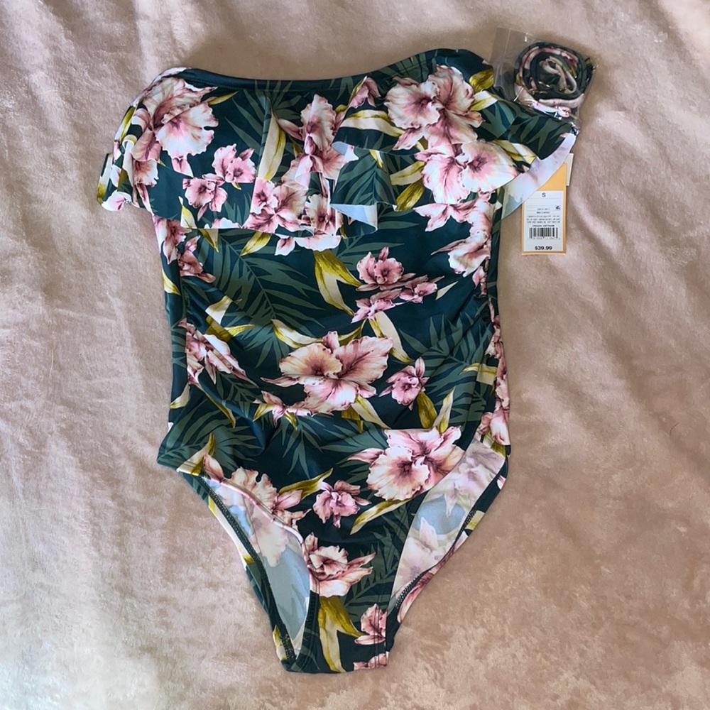 NWT Floral Swimsuit